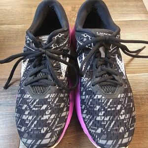 Brooks Women's Black and Pink Running Shoes